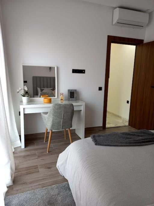 Appartement Cosy Au Coeur De Marrakech Avec Piscine Marrakesh Buitenkant foto
